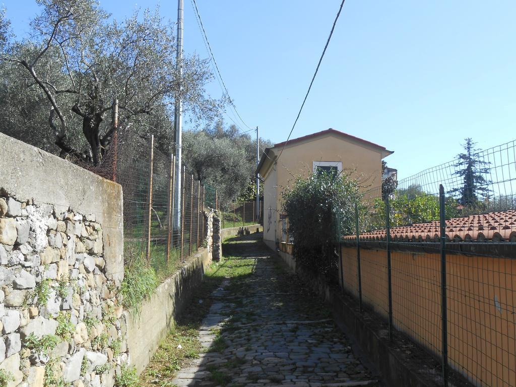 Appartamento Salto del Gatto La Spezia Camera foto